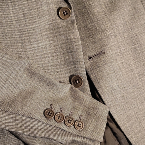Armani Collezioni suit - Picture 11 of 13